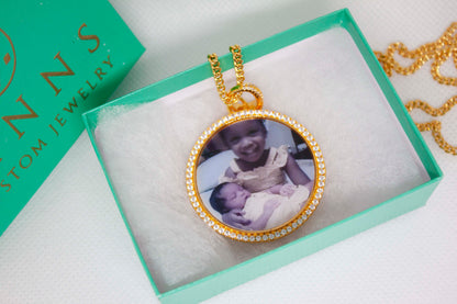 Round Face Bling Photo Necklace